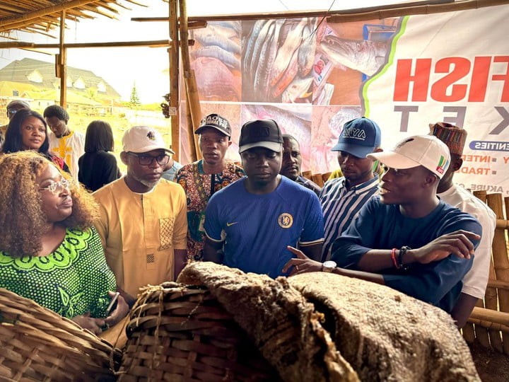 Minister Of State For Youths Visits Ilaje Fish Market, Promotes “1 LGA, 1 Product”