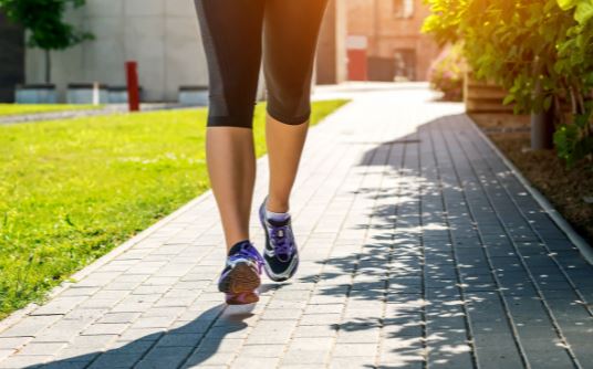 4 powerful health benefits of indoor walking you didn’t know