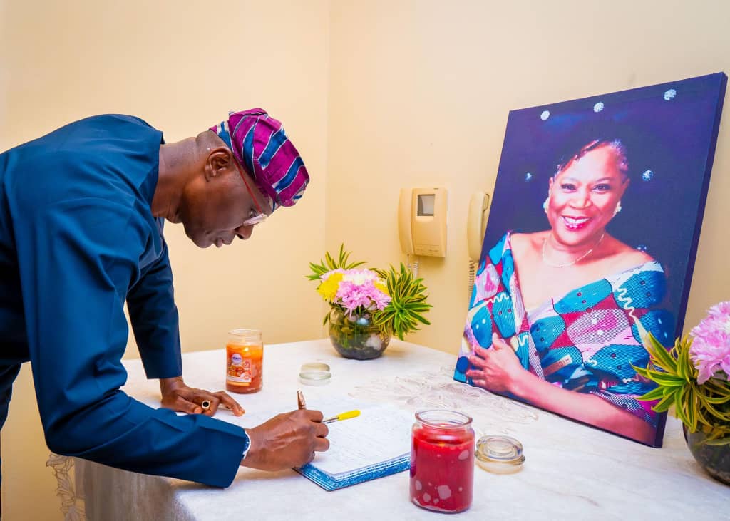 Governor Sanwo-Olu Pays Condolence Visit To Onyeka Onwenu's Family (Photos)