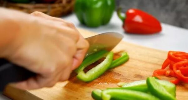 5 health benefits of eating green chillies with your meals