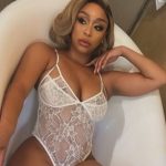 “A lingerie model?’ Minnie Dlamini kicks off the new month with more sizzling snaps