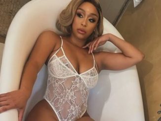 “A lingerie model?’ Minnie Dlamini kicks off the new month with more sizzling snaps