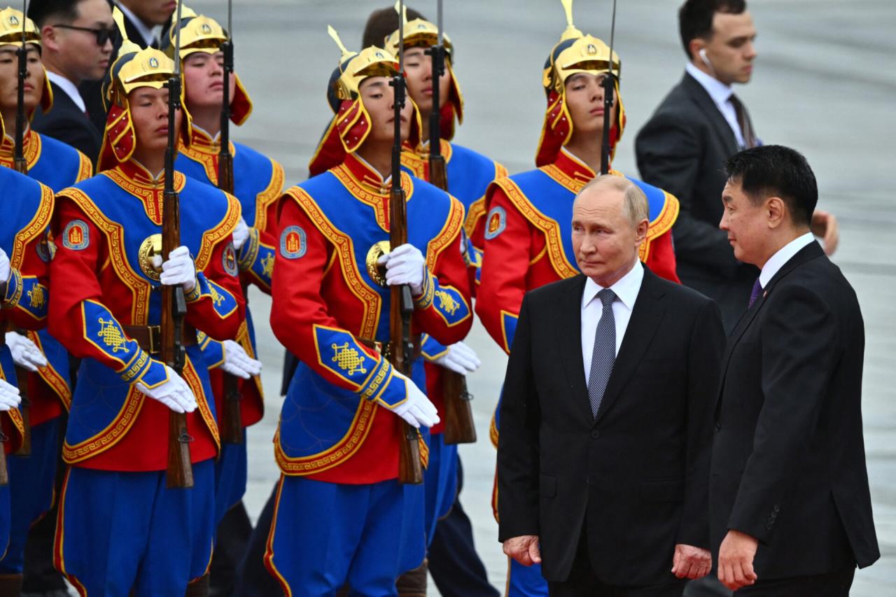 Putin Gets Lavish Welcome Party In Mongolia, As He Arrives In Style (Photos)